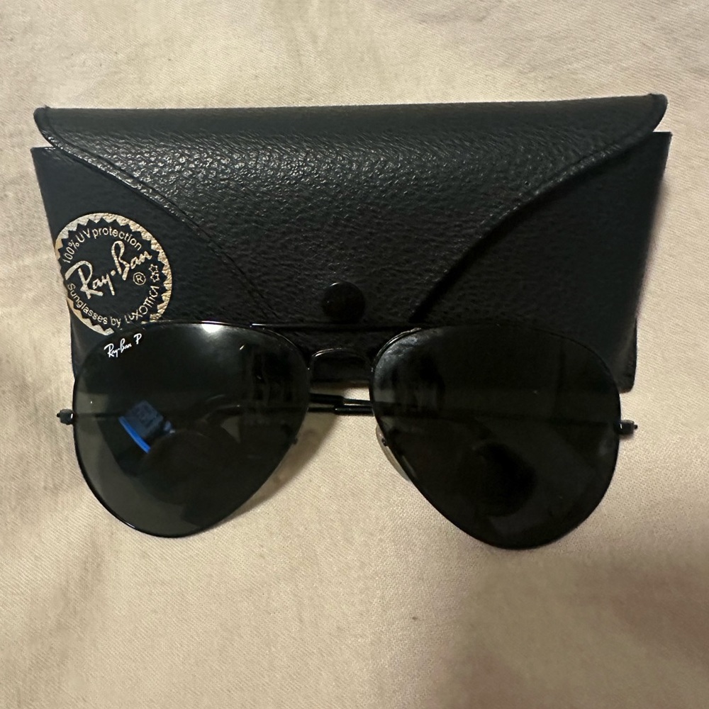 Ray ban black aviator’s